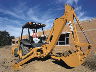 Case 580 M