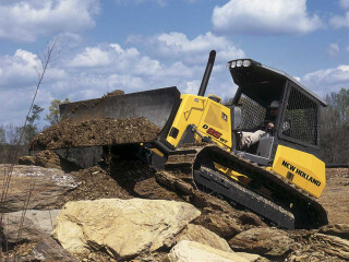 New Holland D85
