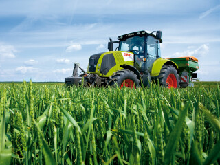 Claas Axion