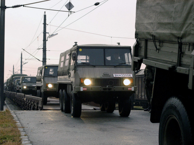 steyr-daimler-puch pinzgauer 712 pic #71369