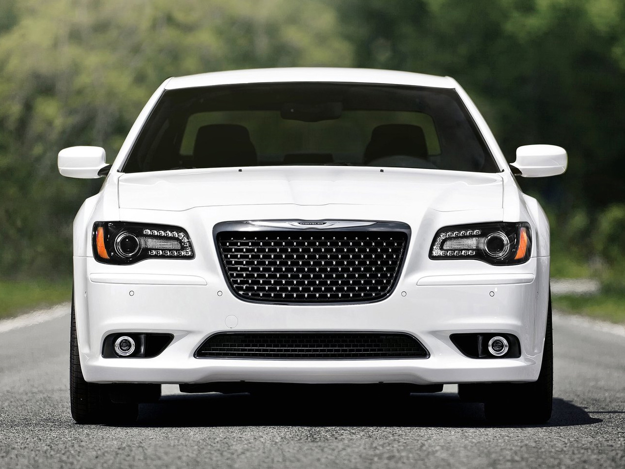 Chrysler 300 SRT might come back in America in 2016