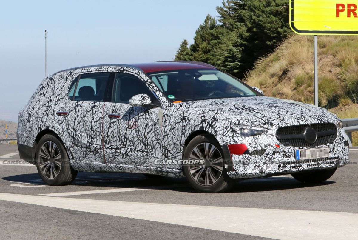 Paparazzi see Mercedes C-Class 2022 crossover for the first time