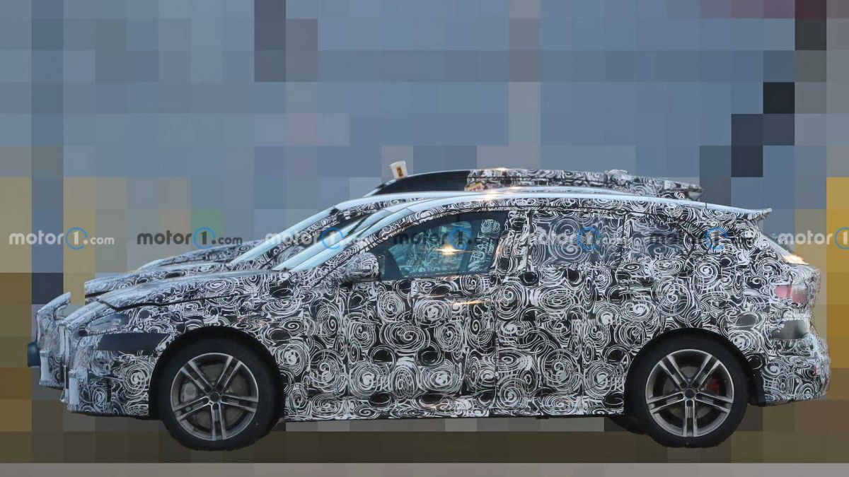 Renewed BMW 1-Series spotted on tests for the first time