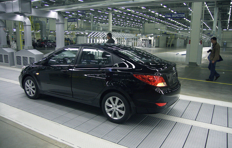 Хендай солярис частные объявления. Hyundai Solaris 2013. Хендай Солярис черный. Хендай Солярис 416. Машина Хендай Солярис черная.