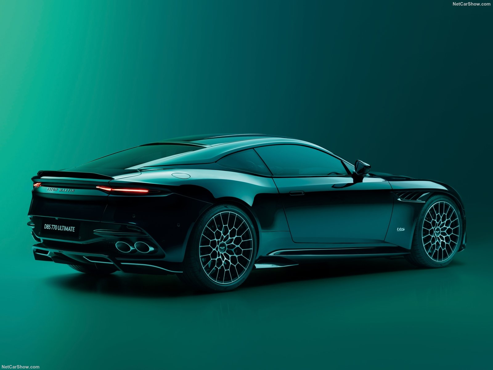 Aston Martin DBS photo 203173