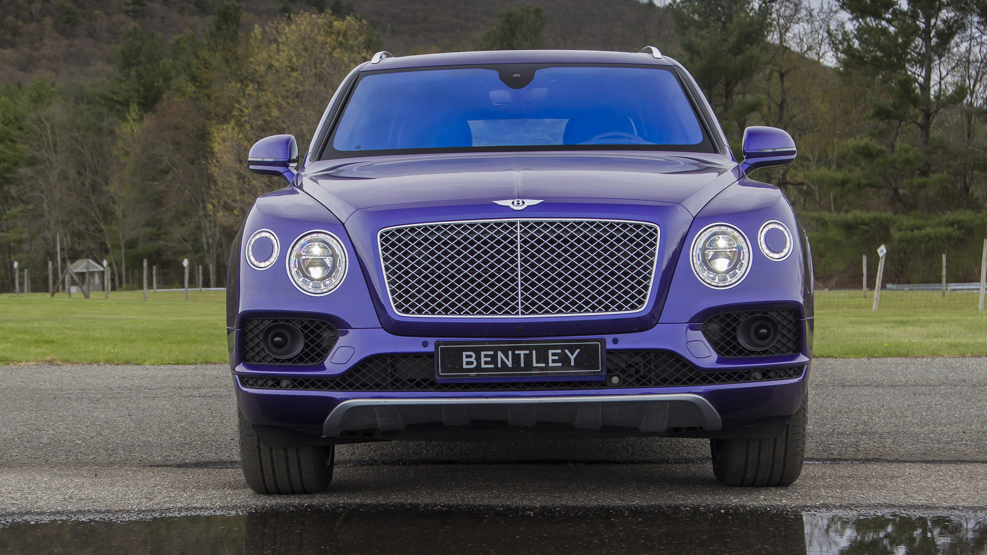 Ria bentley. Bentley Bentayga. Bentley Bentayga w12. Бентли Бентайга купе. Бентли Бентайга 2017.