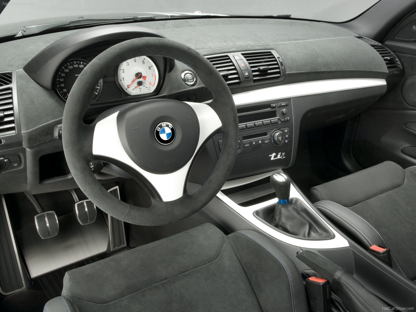 BMW 1-series tii photo 48594