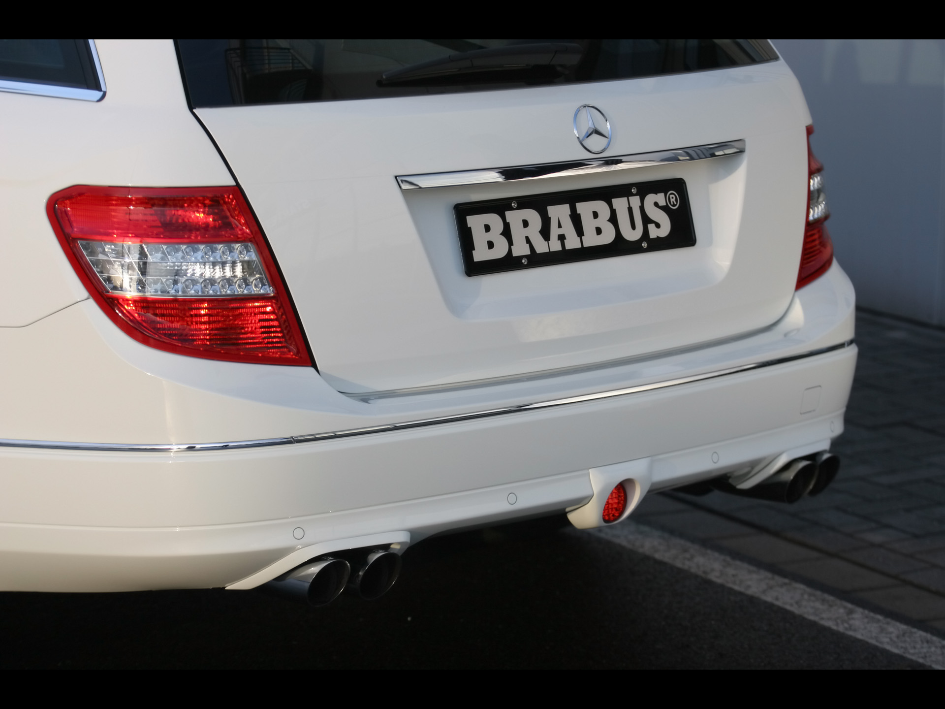 Brabus C-Class Estate (S204) photo 49800
