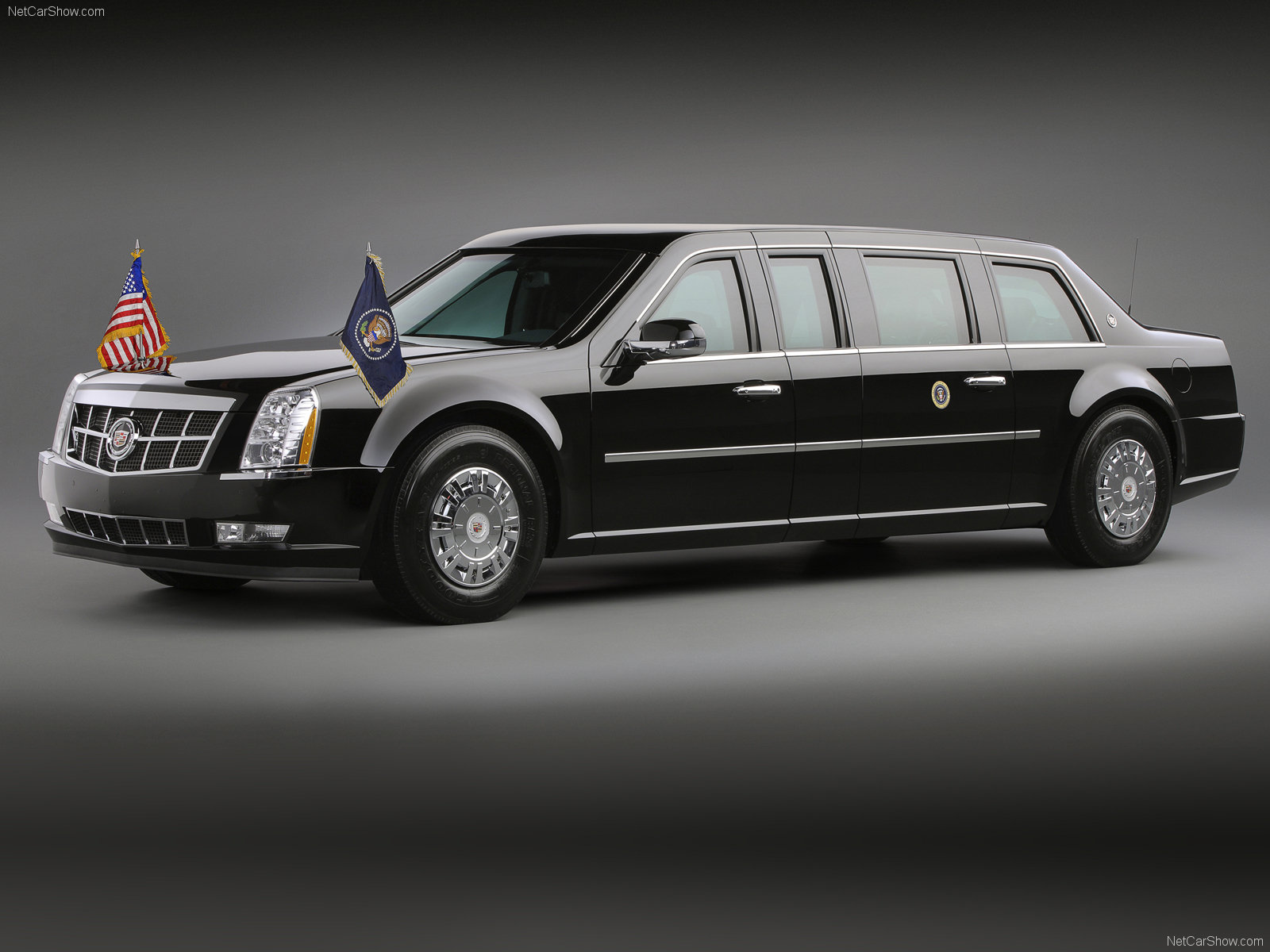 Cadillac DTS Presidential Limousine photo 60523
