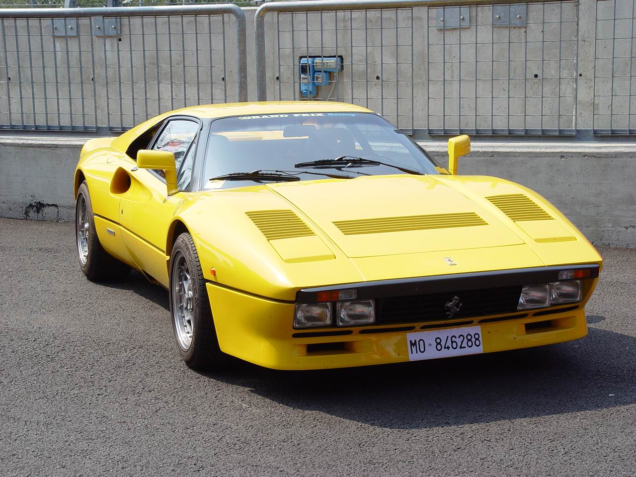 Ferrari 288 GTO photo 12098