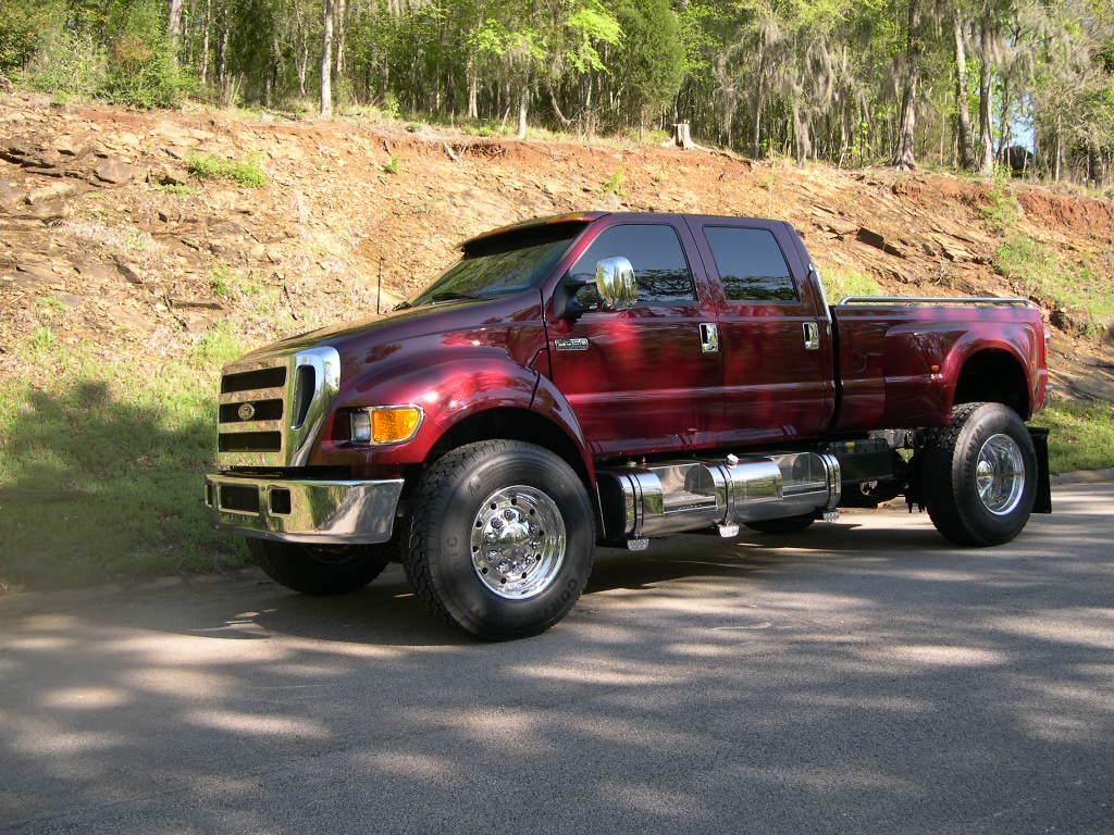 Ford F-650 photo 30392