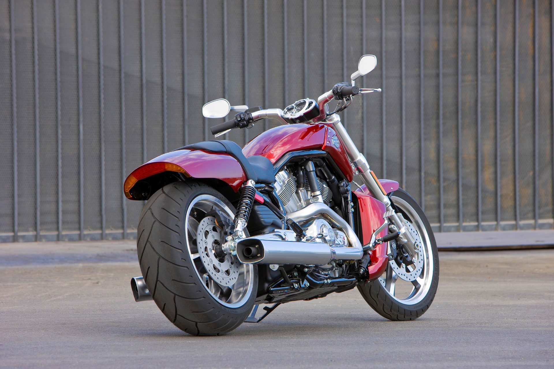 Harley-Davidson VRSCF V-Rod Muscle photo 70100