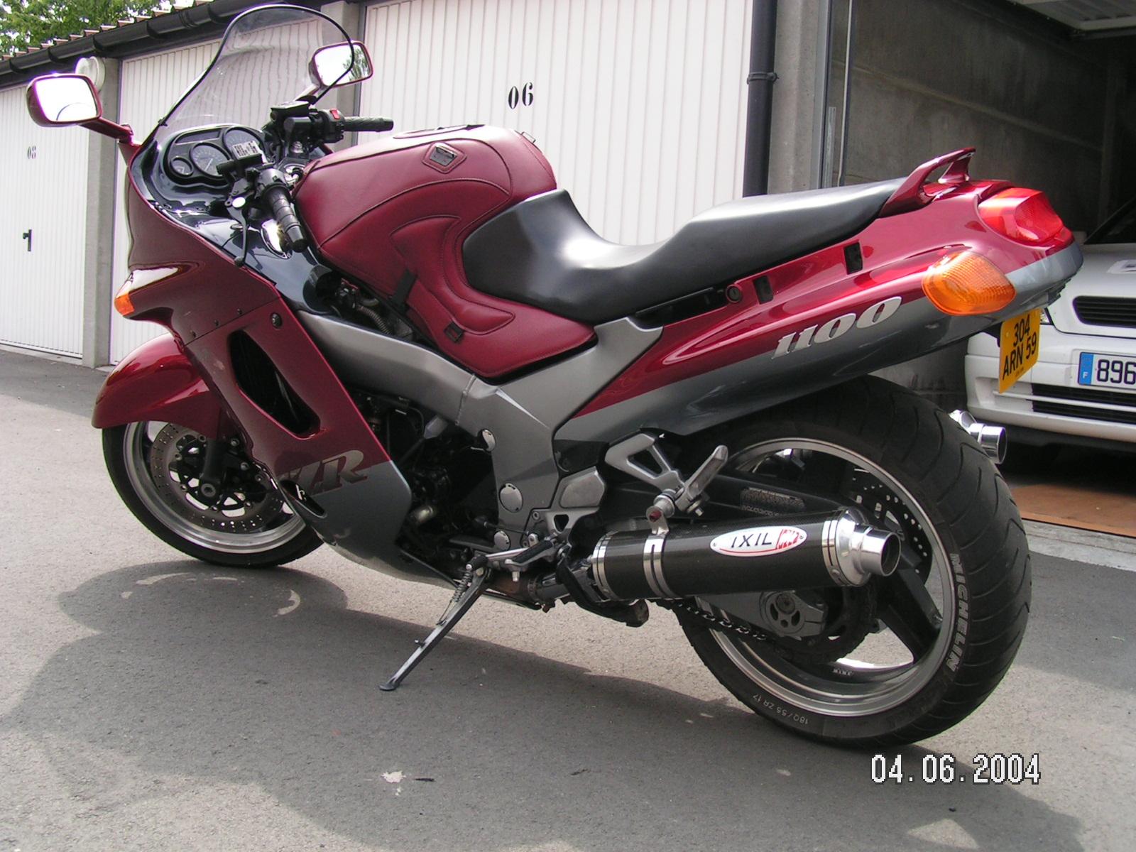 Kawasaki ZZR1100 photos - PhotoGallery with |
