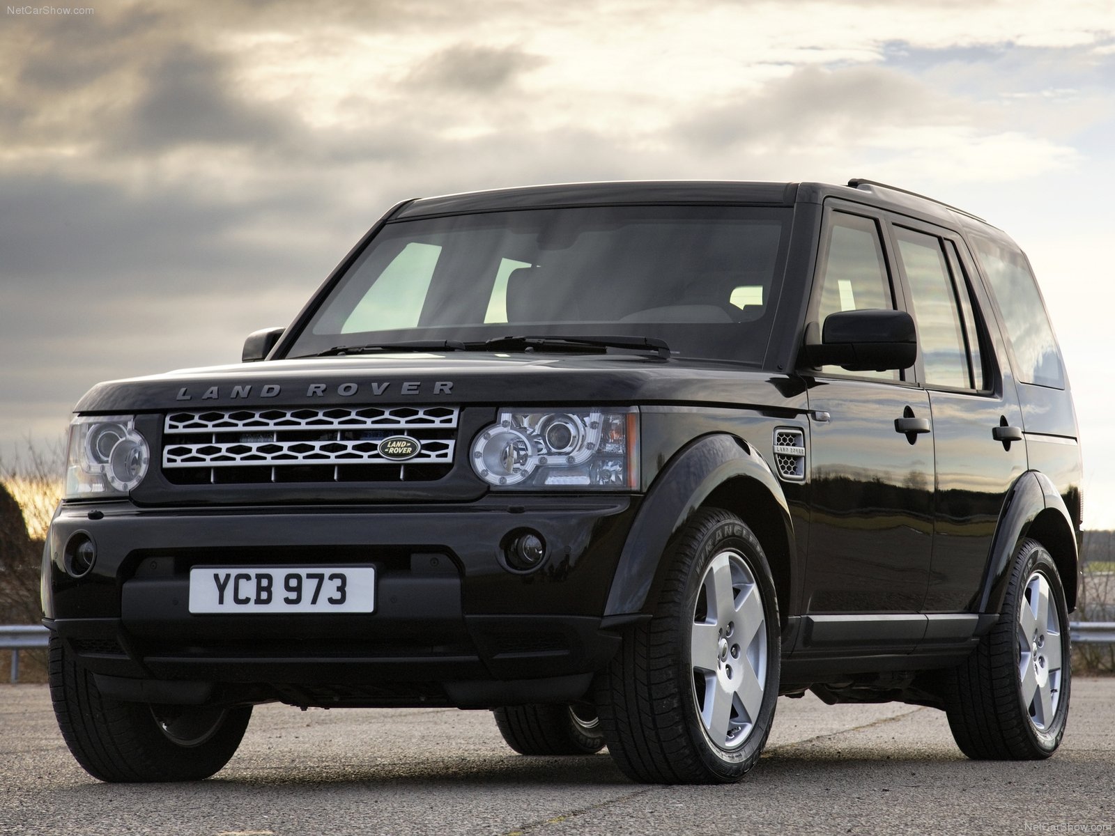 Land Rover Discovery 4 Armoured photo 77612