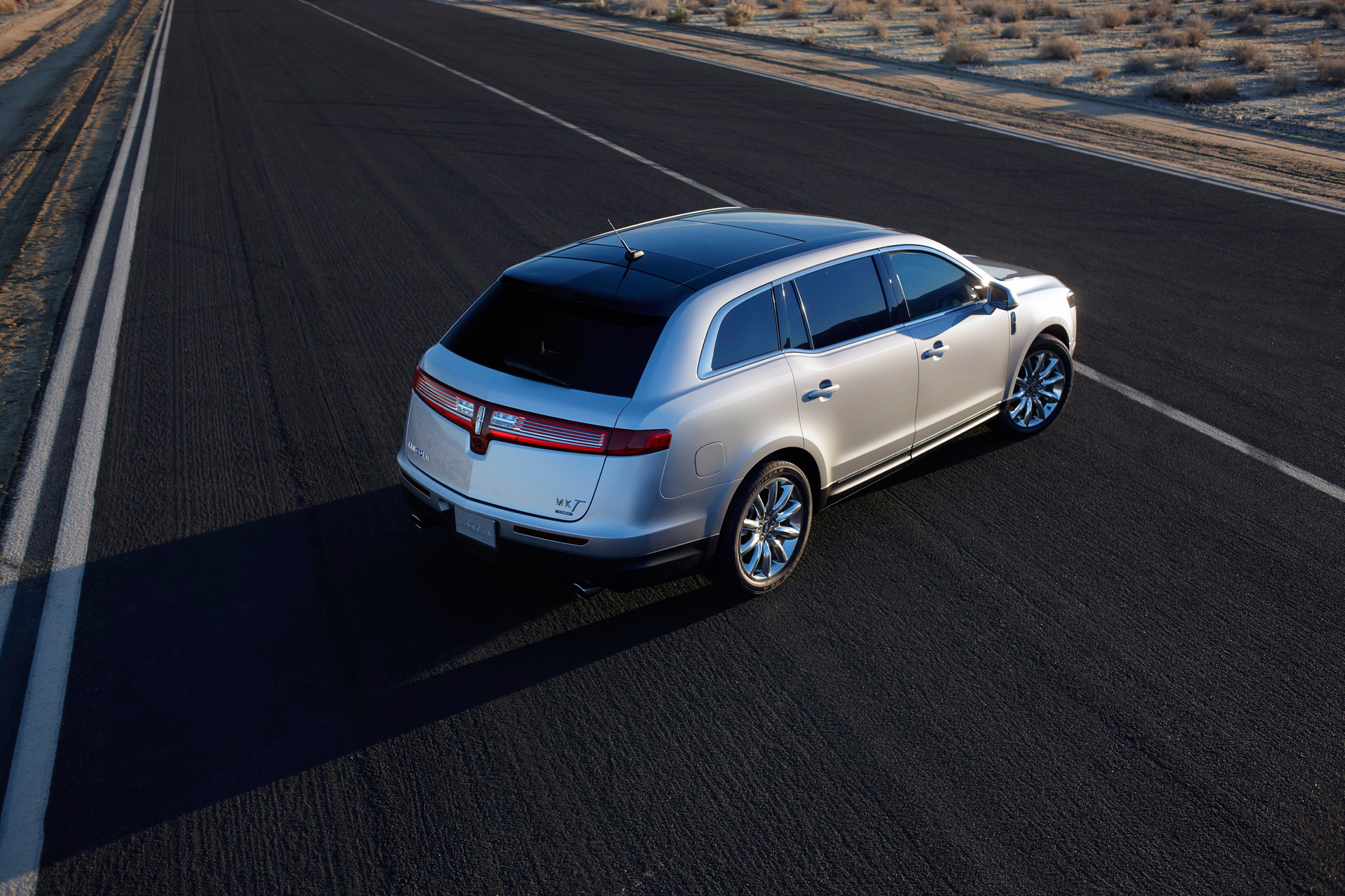 Lincoln MKT photo 66766