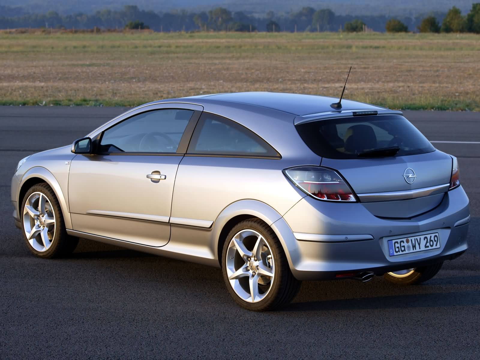 Opel Astra GTC photo 16776