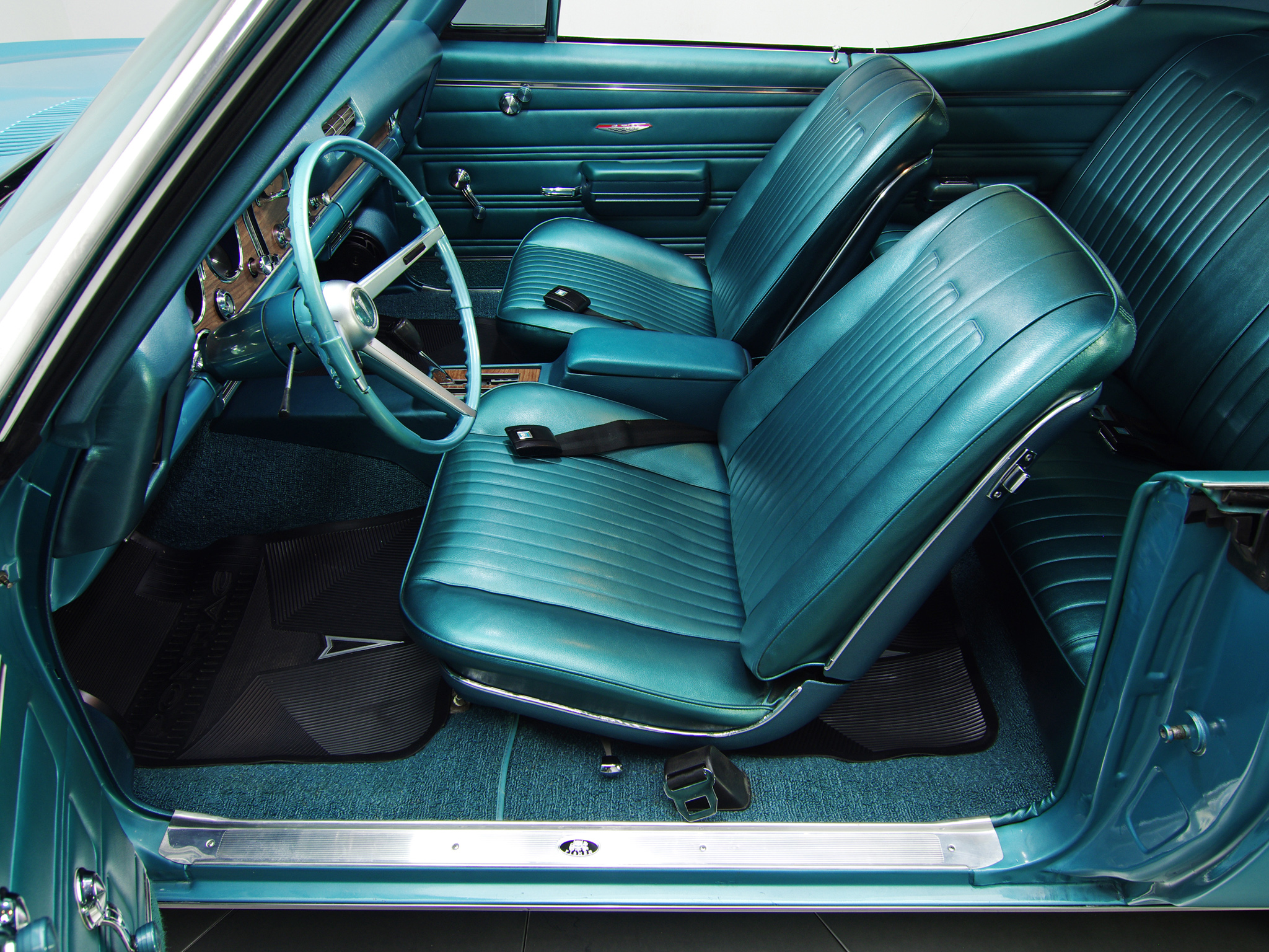Pontiac GTO Hardtop Coupe photo 92027