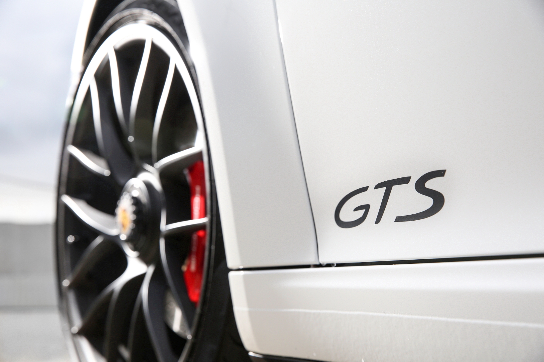 Porsche 911 GTS photo 178903