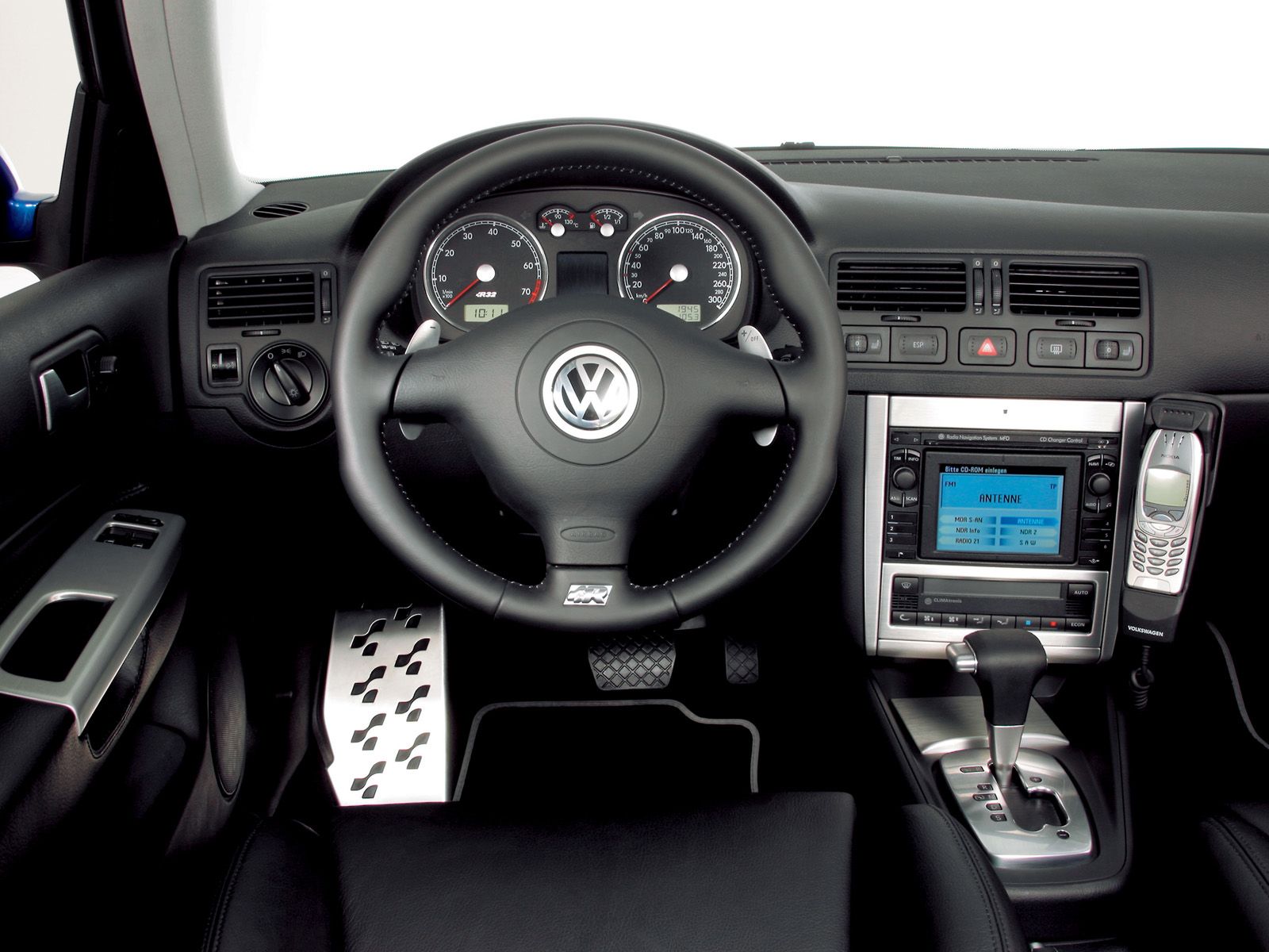 Volkswagen Golf R32 photo 9524