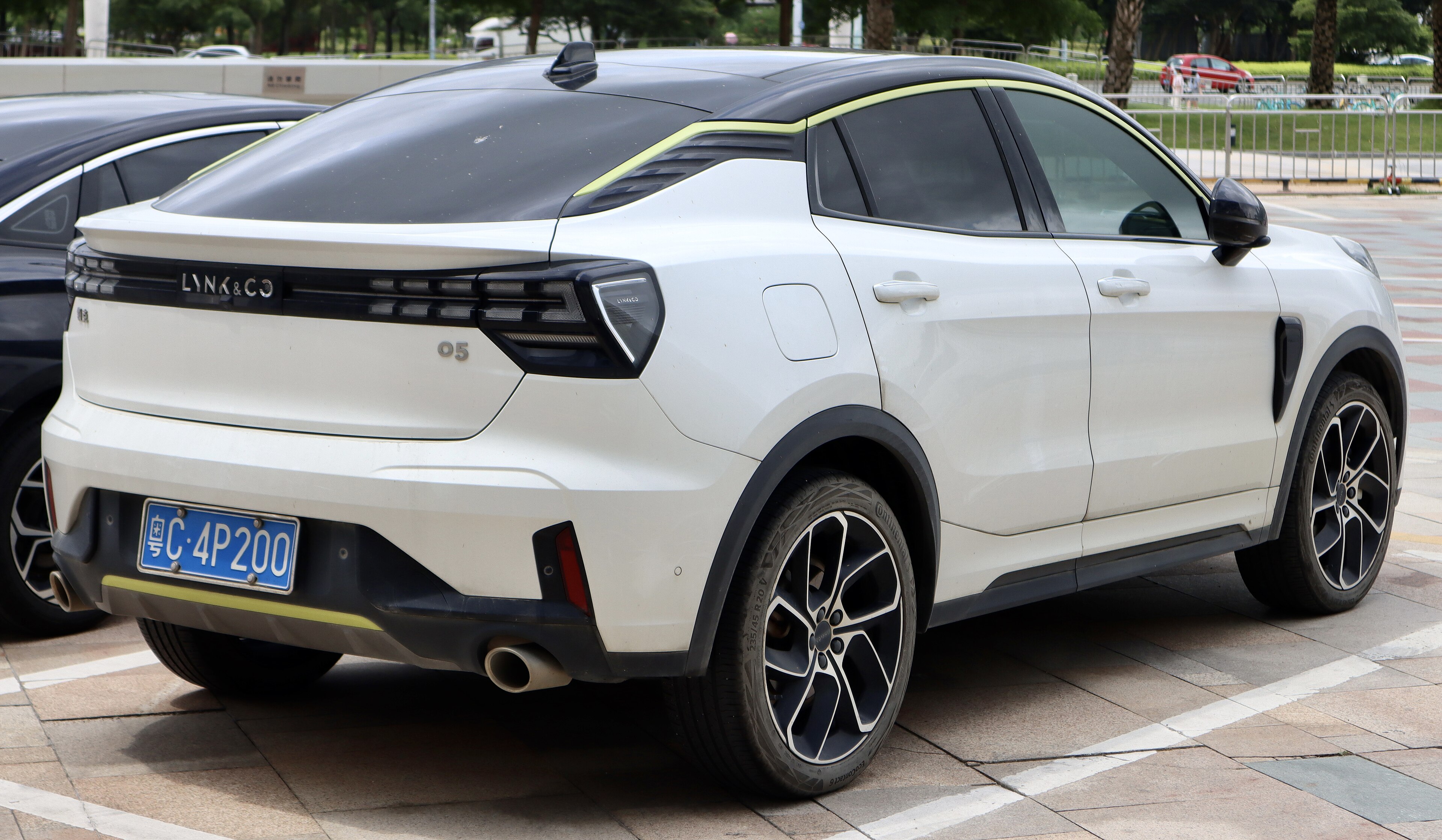 Lynk & Co 05 photo 209697