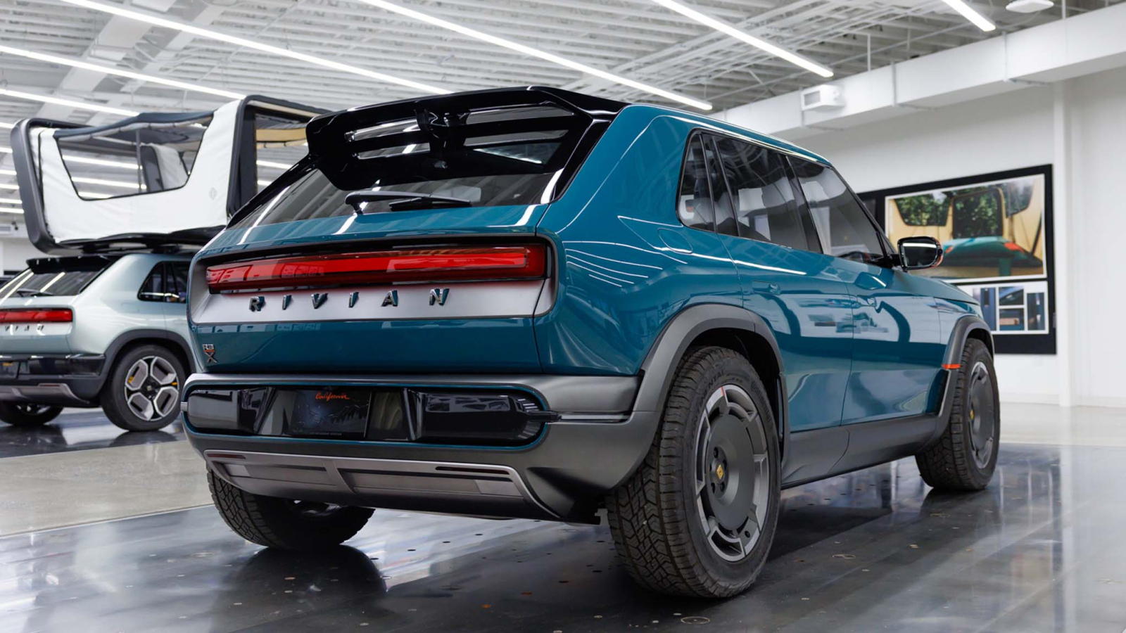 Rivian R2 photo 208575