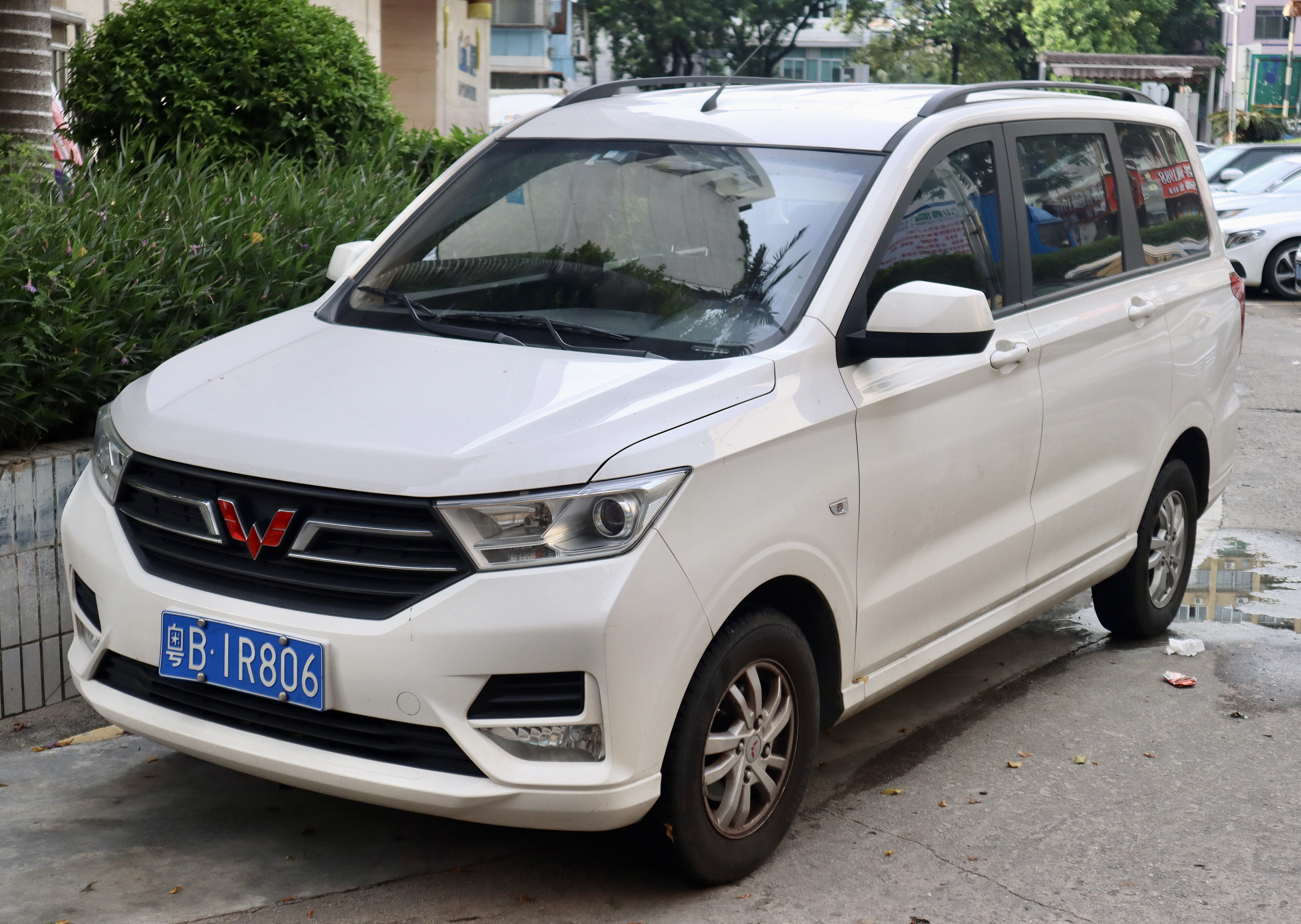 Wuling Hongguang III photo 209330