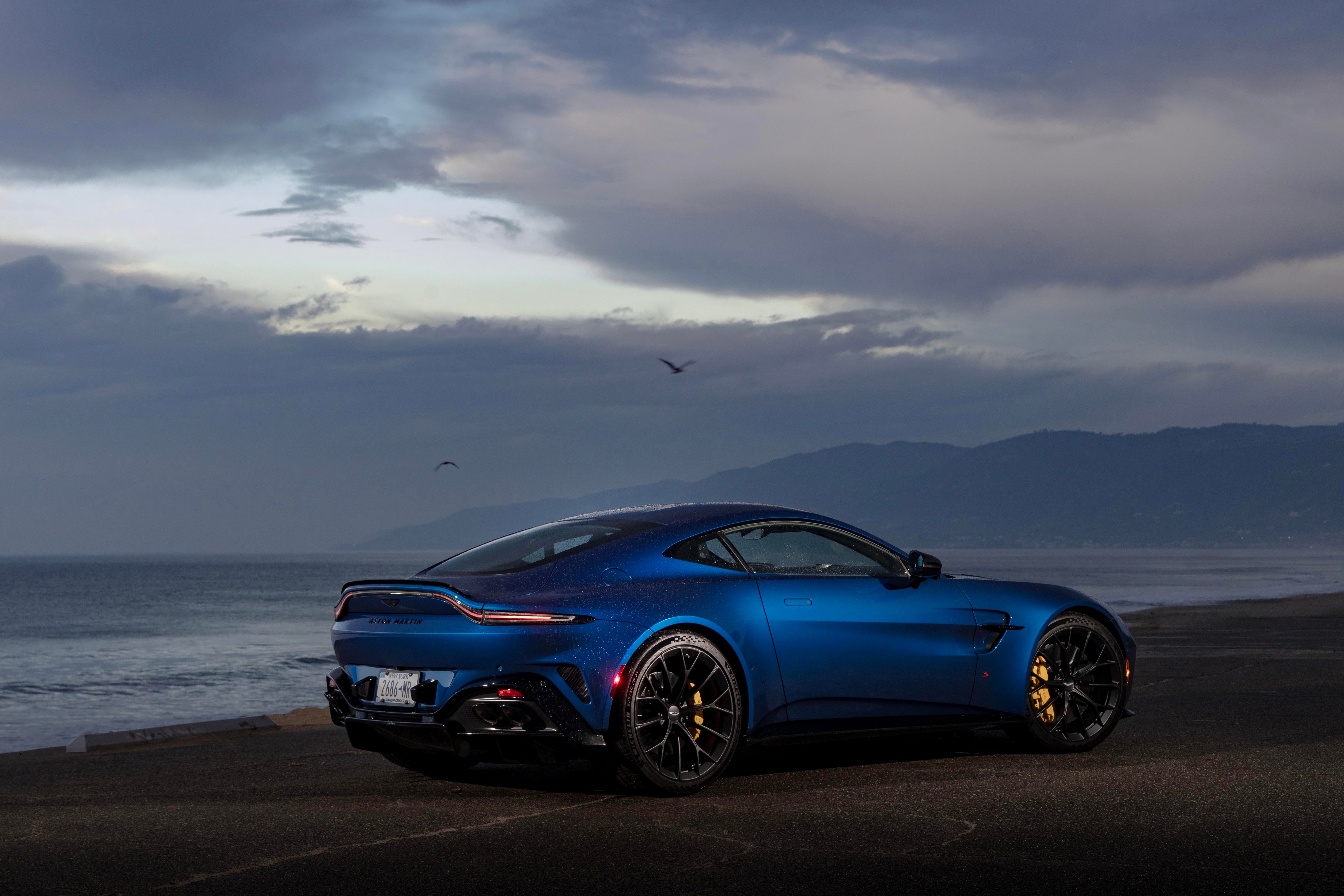 Aston Martin Vantage photo 207925