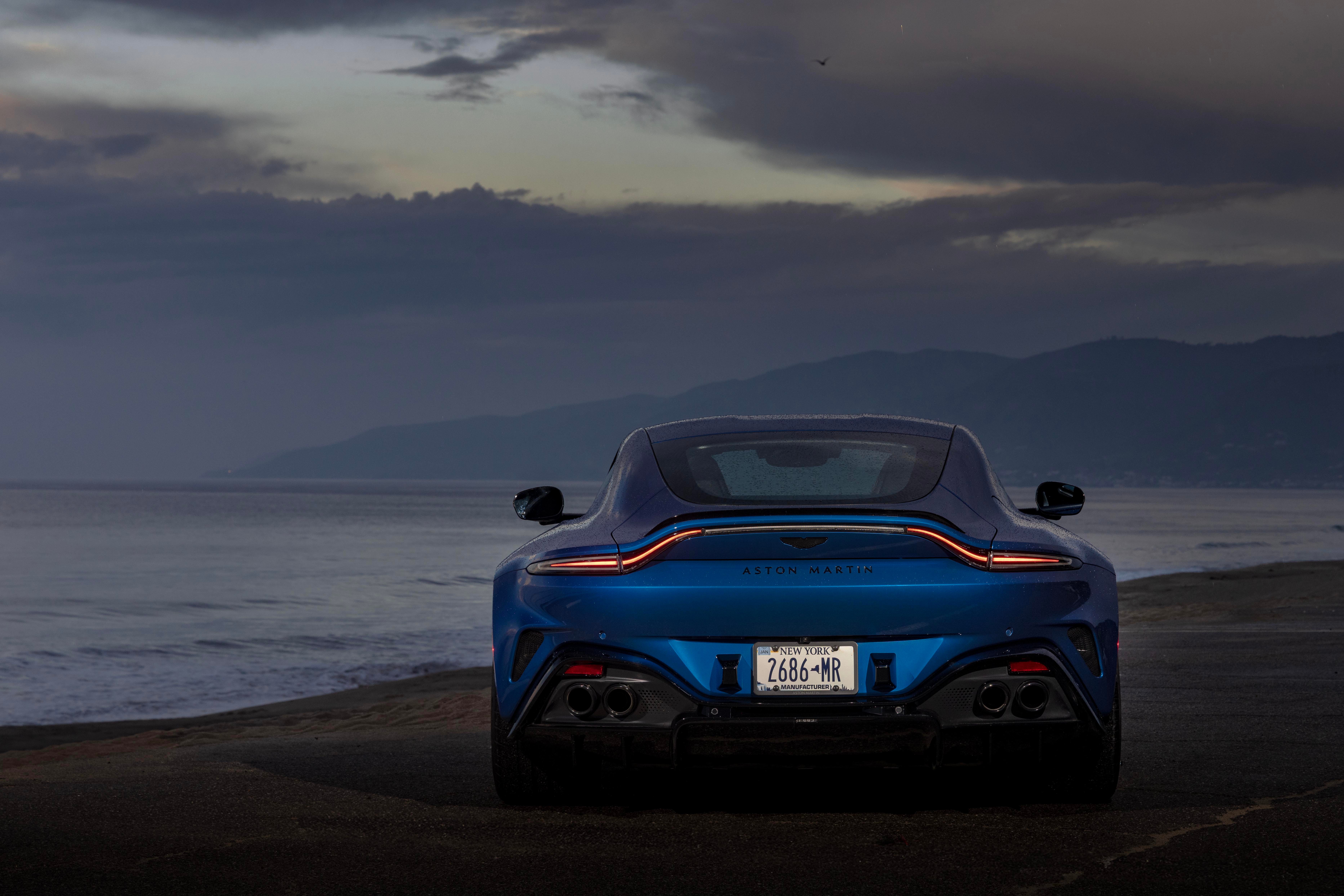 Aston Martin Vantage photo 207926