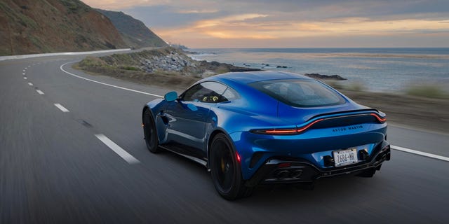 Aston Martin Vantage photo 207930