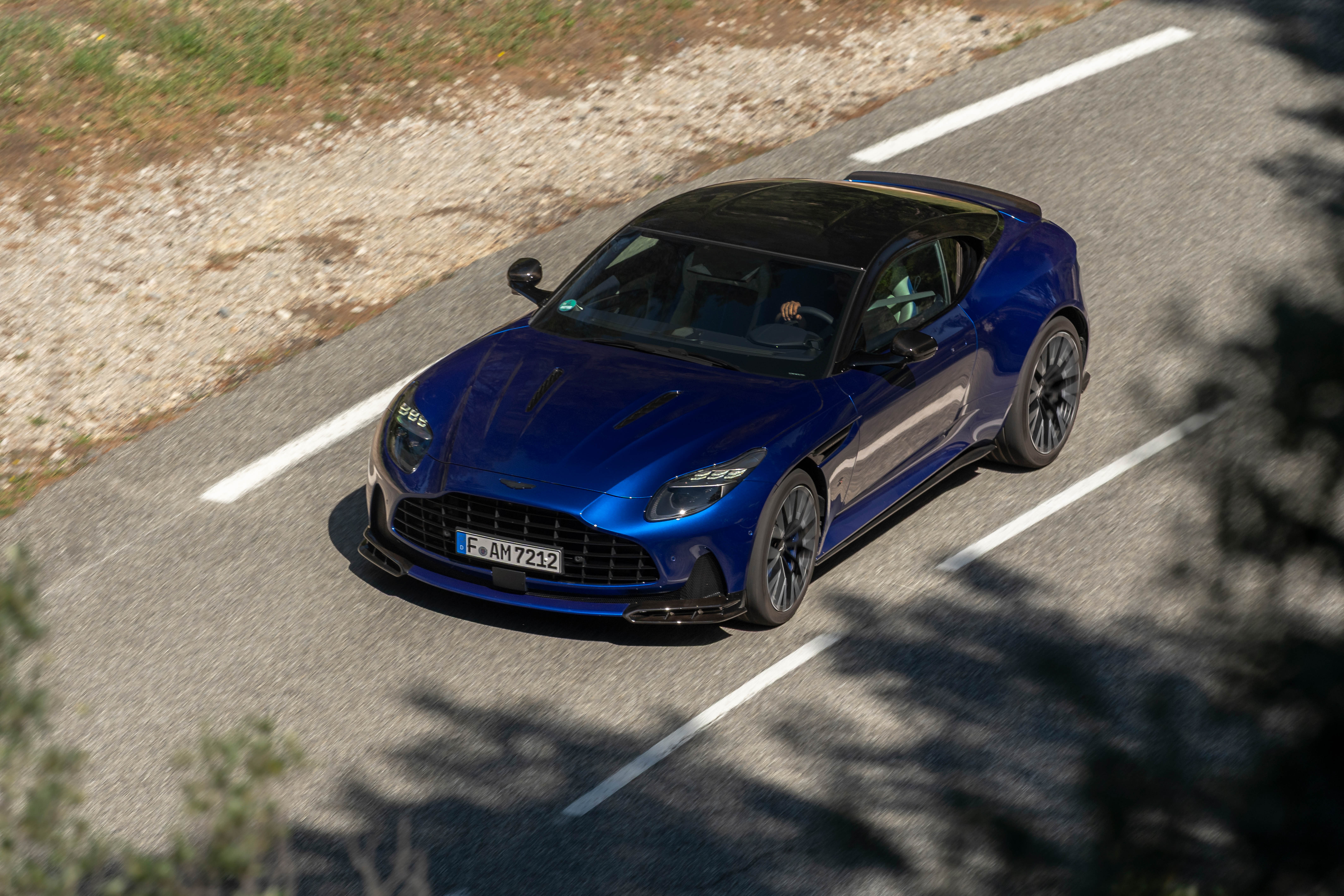 Aston Martin DB12 photo 208168