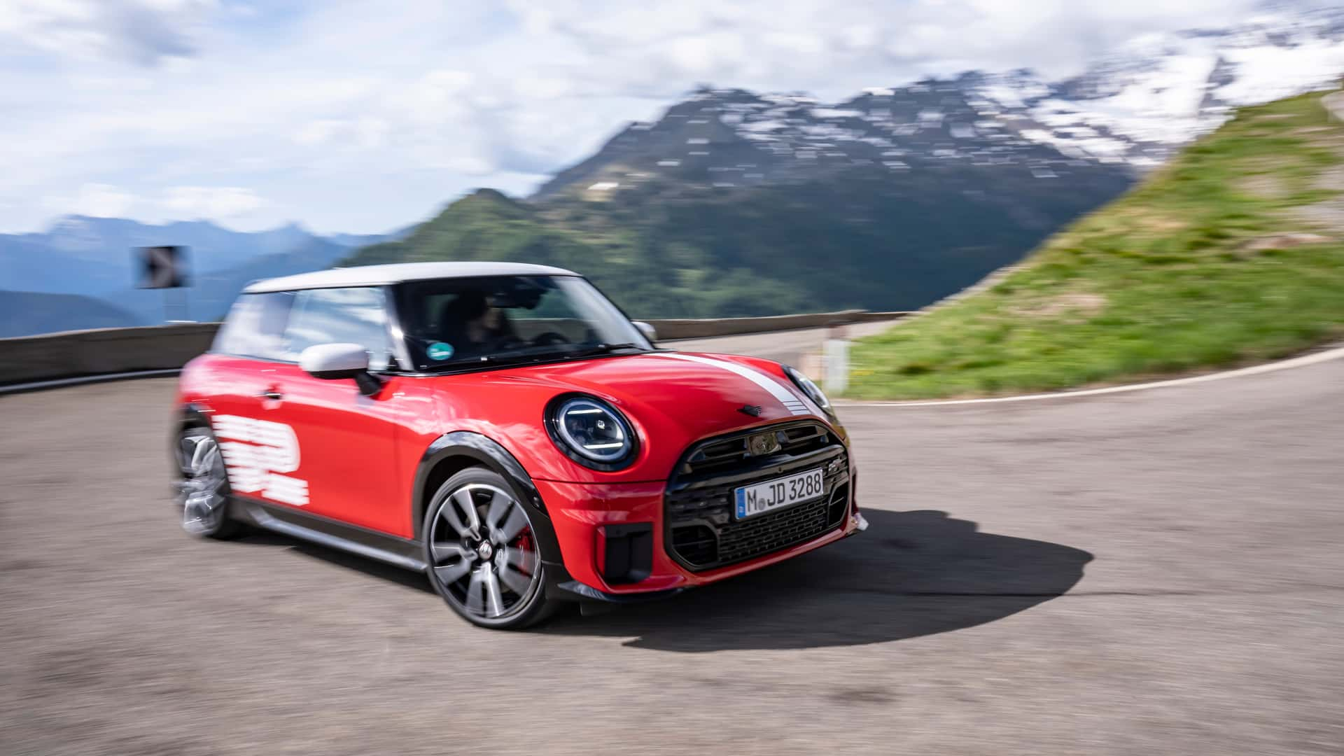 Mini Cooper IV (F66) photo 209768