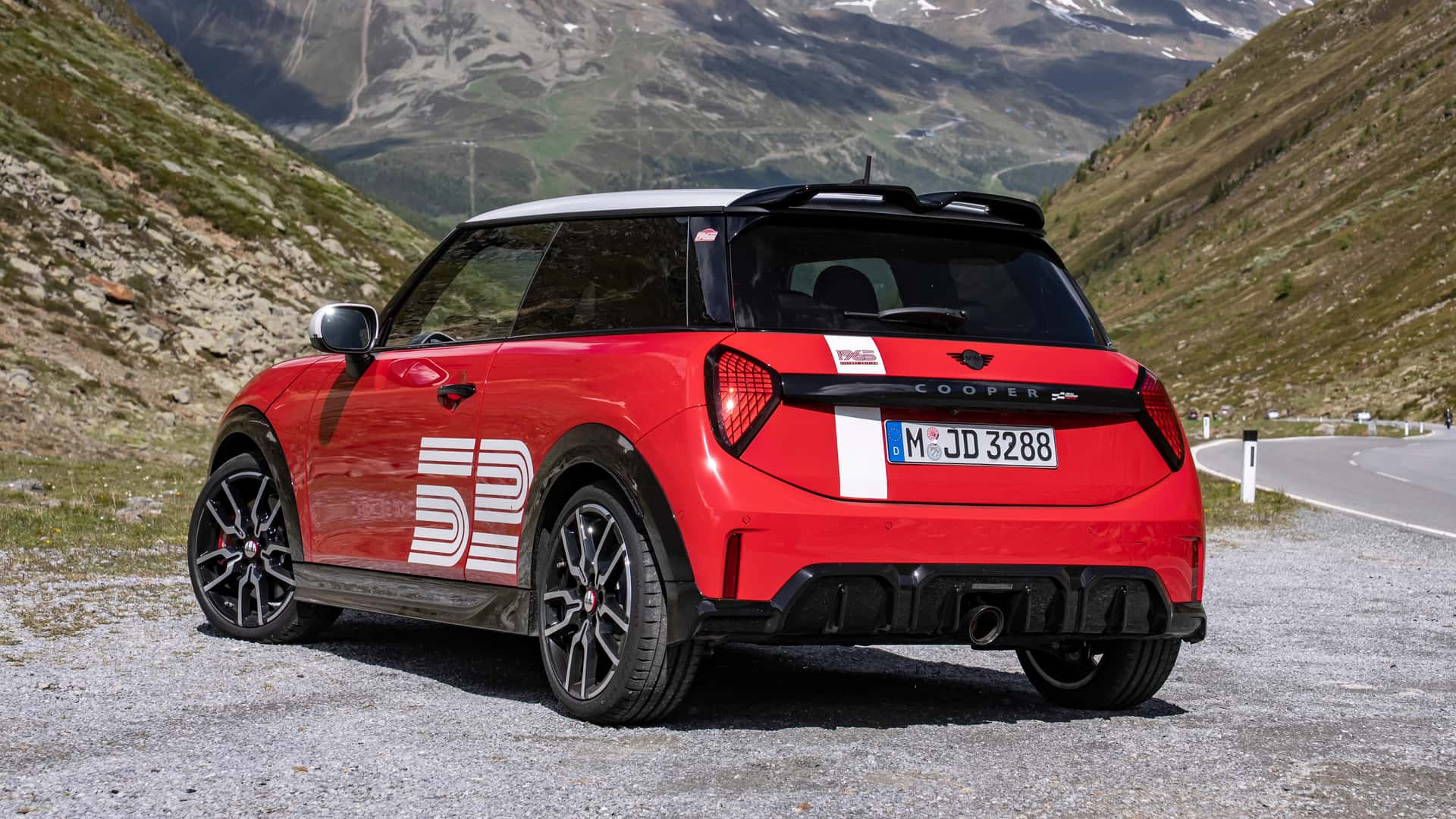 Mini Cooper IV (F66) photo 209771