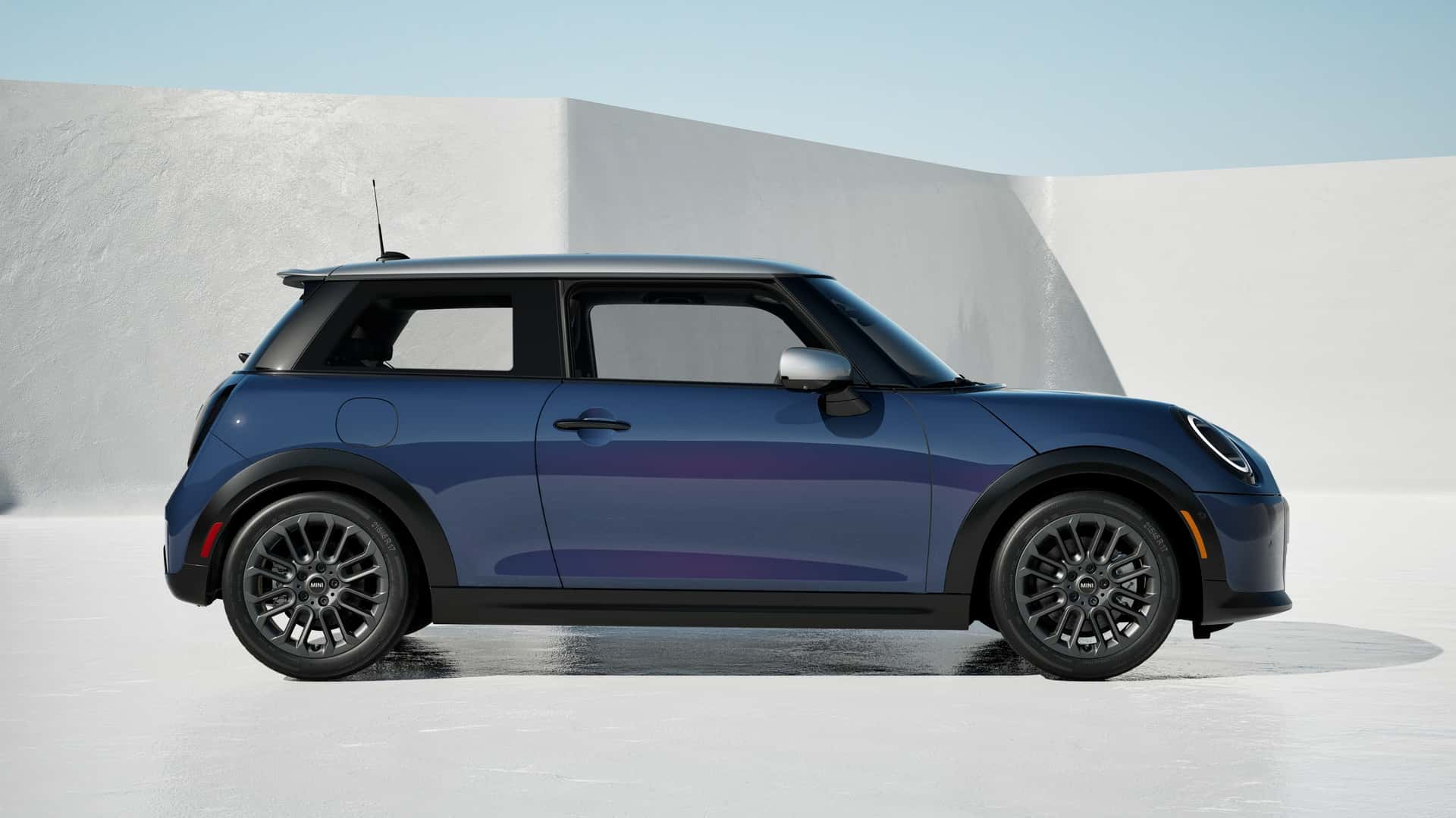 Mini Cooper IV (F66) photo 210440