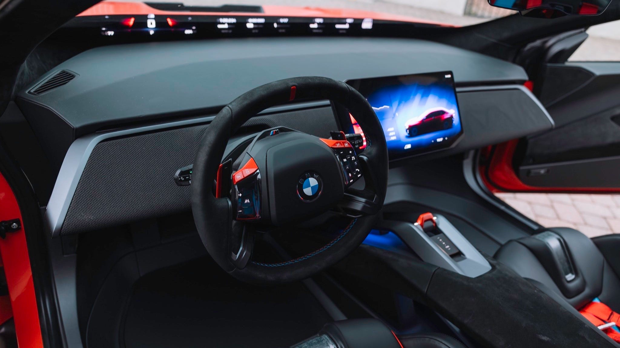 BMW M3 VII photo 209761