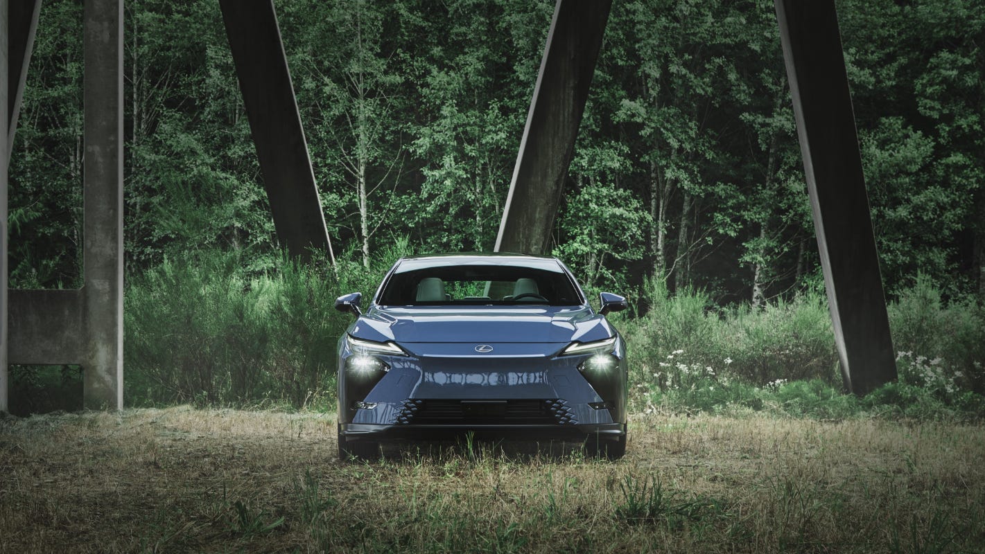 Lexus ES photo 208001