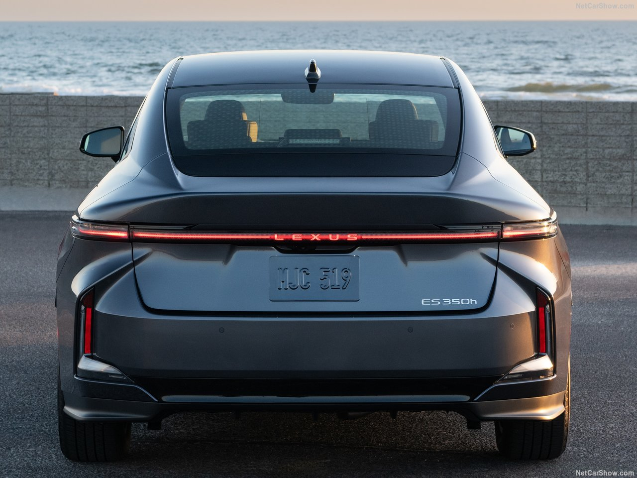 Lexus ES photo 208280