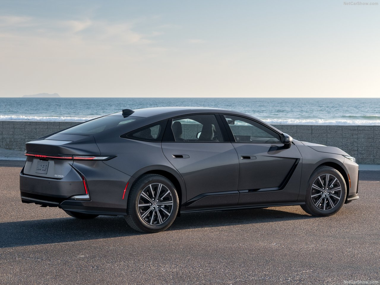 Lexus ES photo 208282