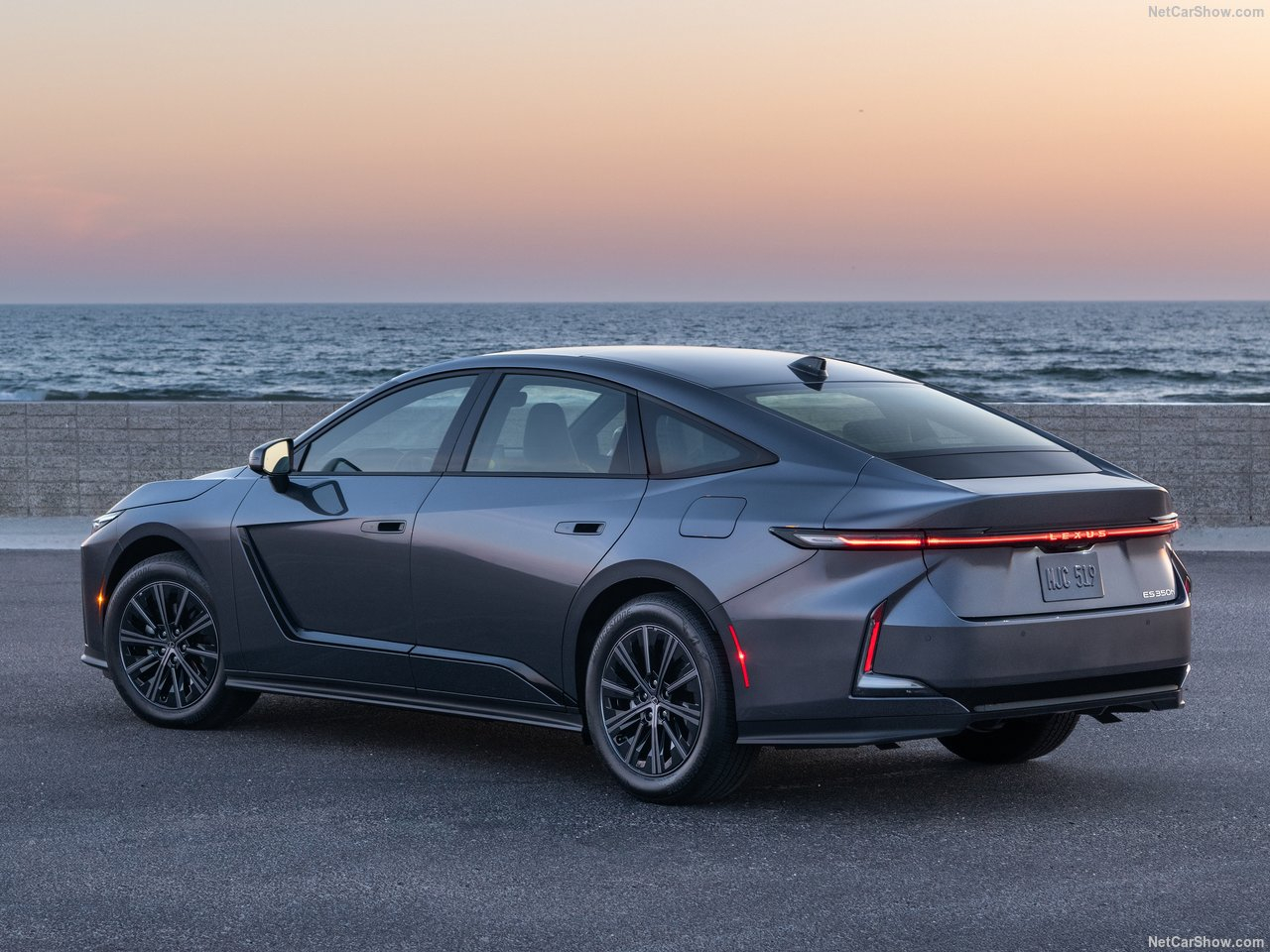 Lexus ES photo 208283