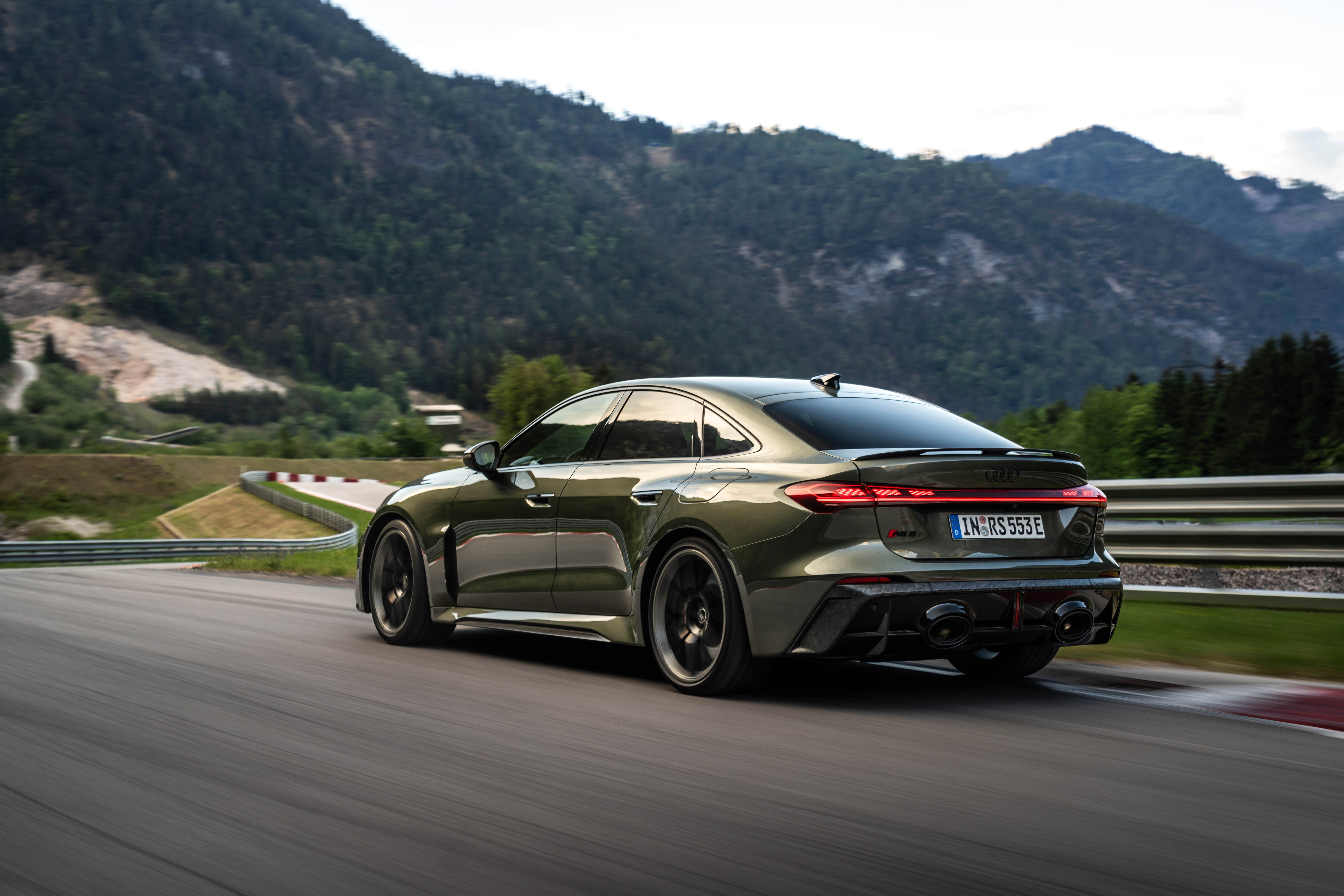 Audi RS5 photo 208289