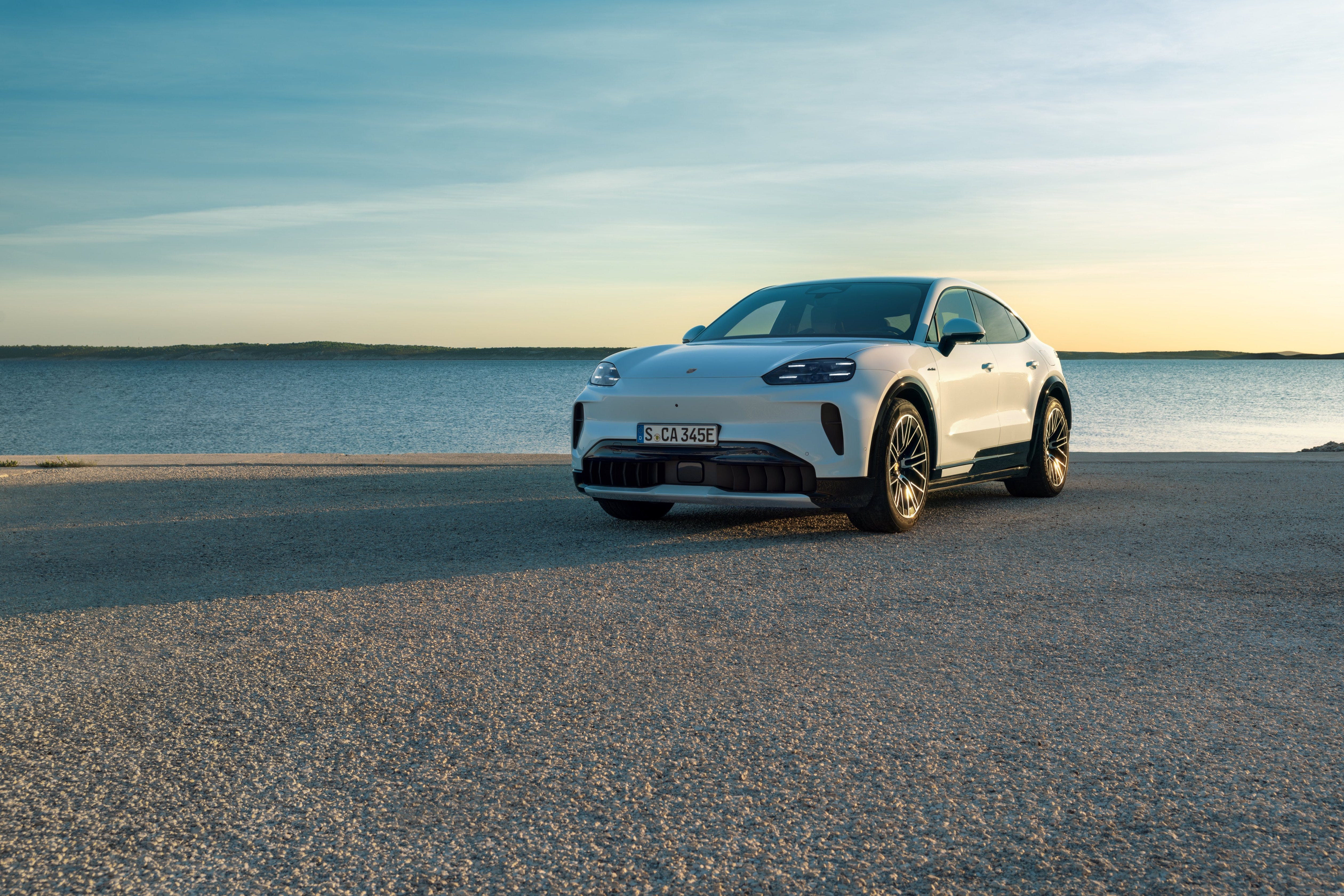 Porsche Cayenne Coupe photo 208159