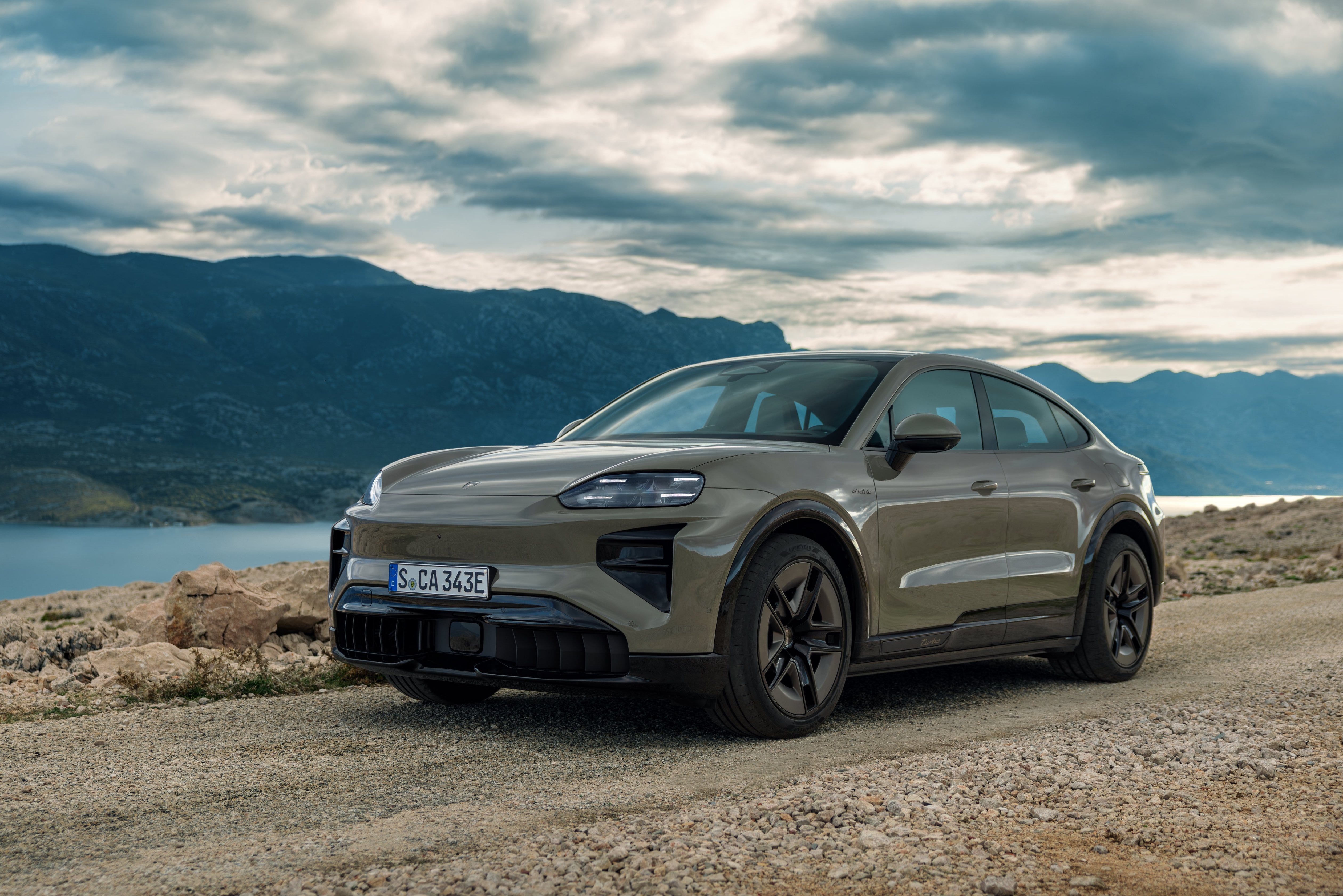 Porsche Cayenne Coupe photo 208167