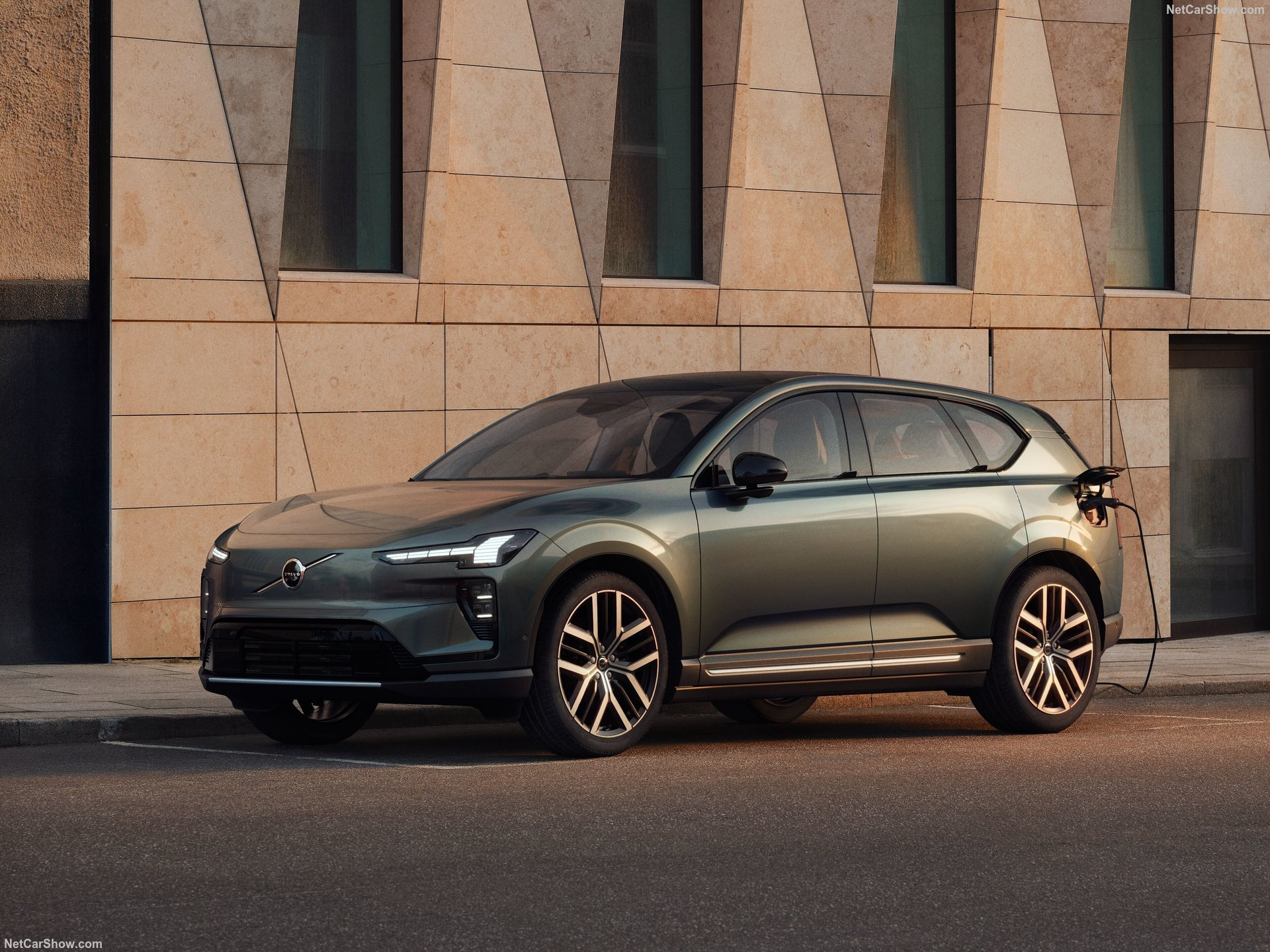 Volvo EX60 photo 207756