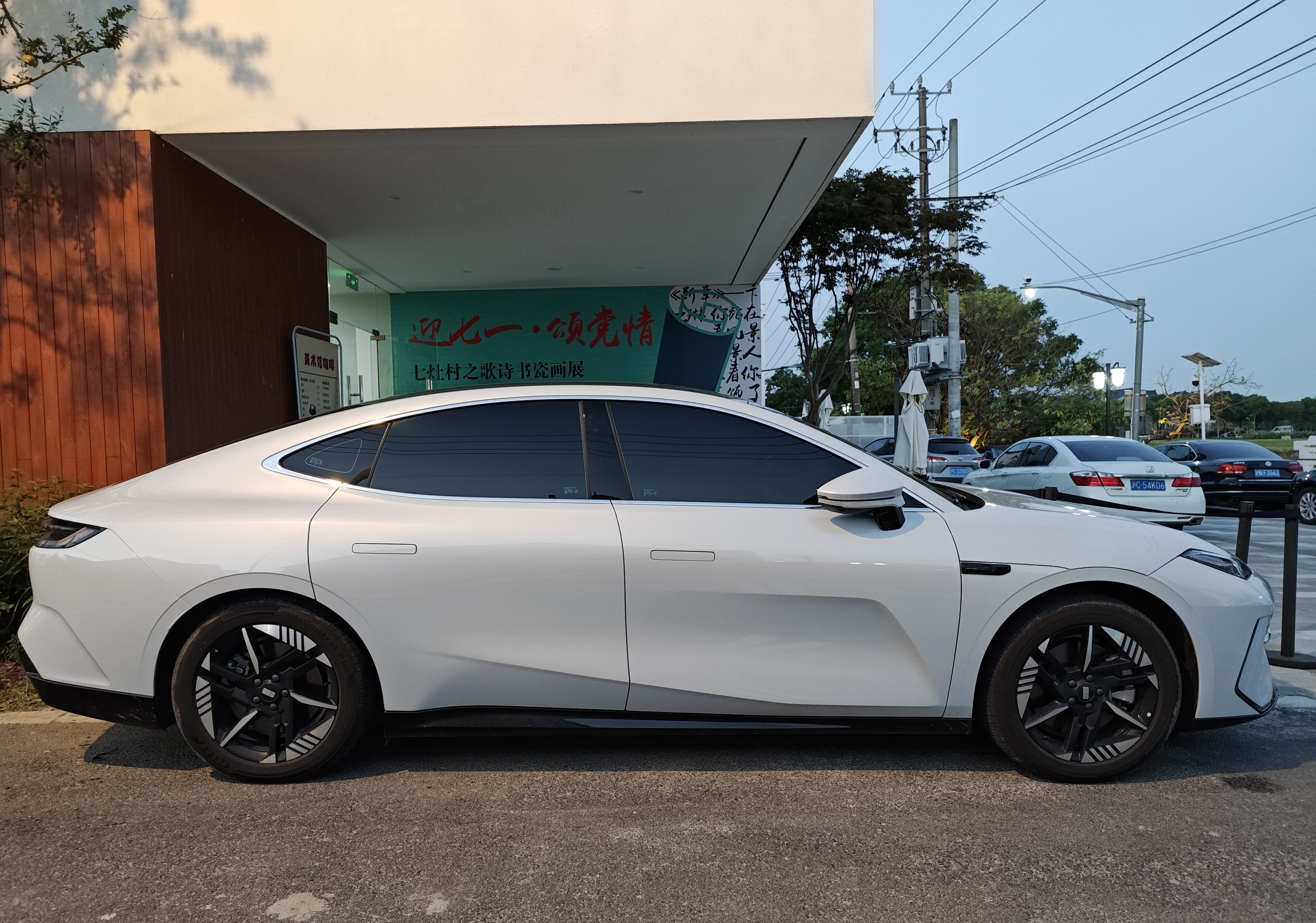 Geely Galaxy E8 I (E171) photo 208730